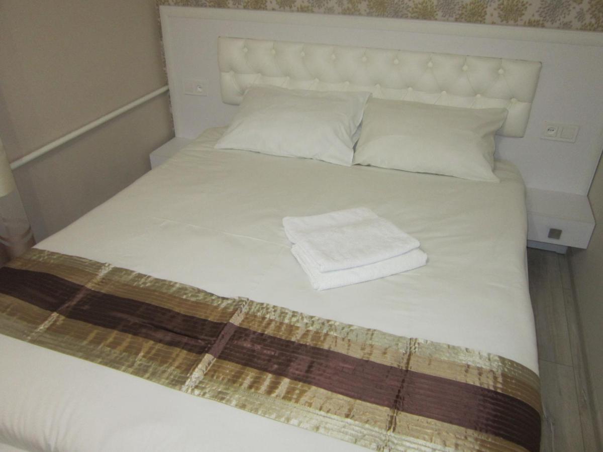 Luxuri apartments TTchernihiv Extérieur photo
