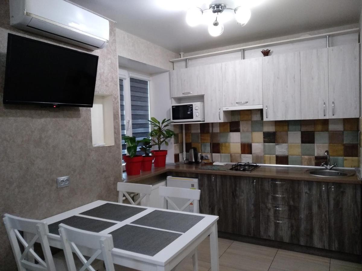 Luxuri apartments TTchernihiv Extérieur photo