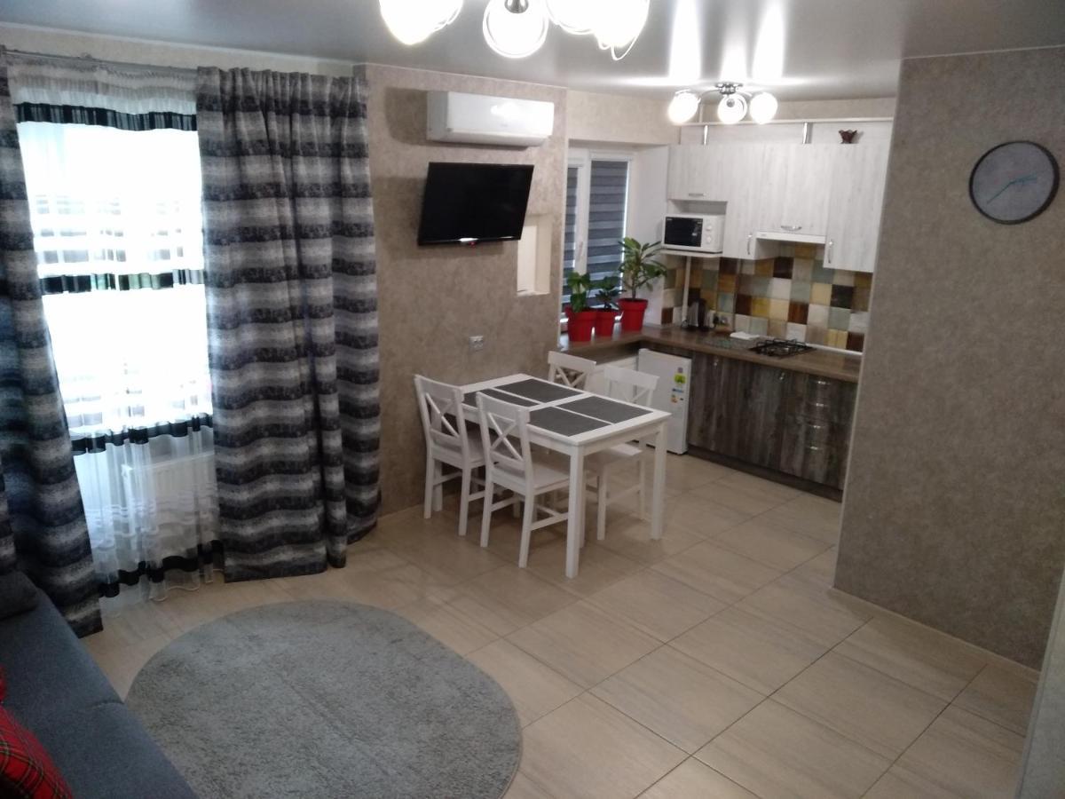 Luxuri apartments TTchernihiv Extérieur photo